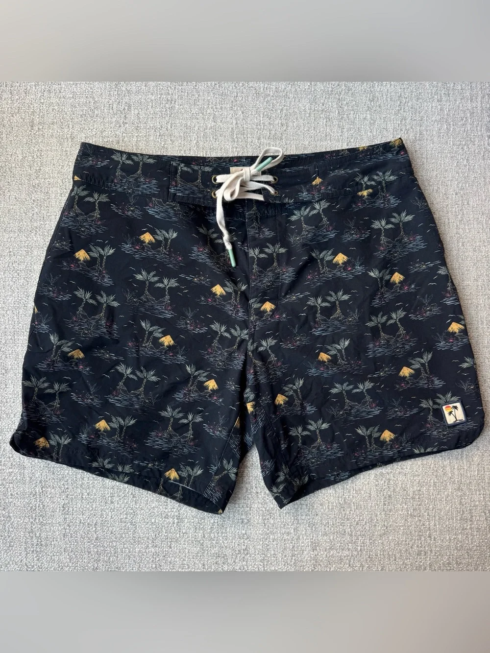 Marine Layer Cordonado Board Shorts Size 32